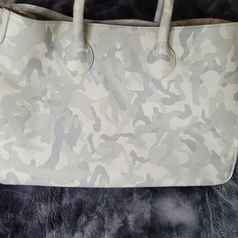 Mark & Graham Elisabetta Slouch Handbag in Camo - Picture 14 of 14
